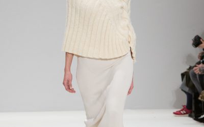APUJAN: Knitwear, Fantasy and Modern Romance